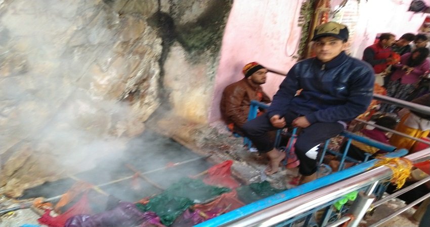 yamunotri dham tapt kund