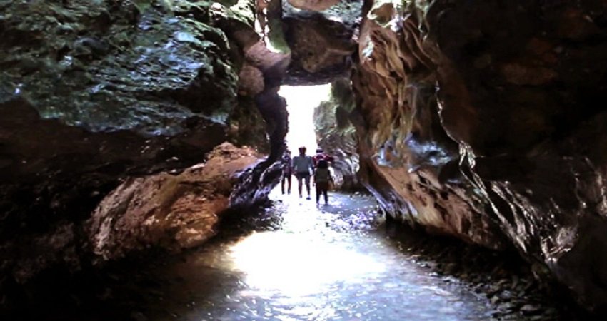 robbers cave dehradun